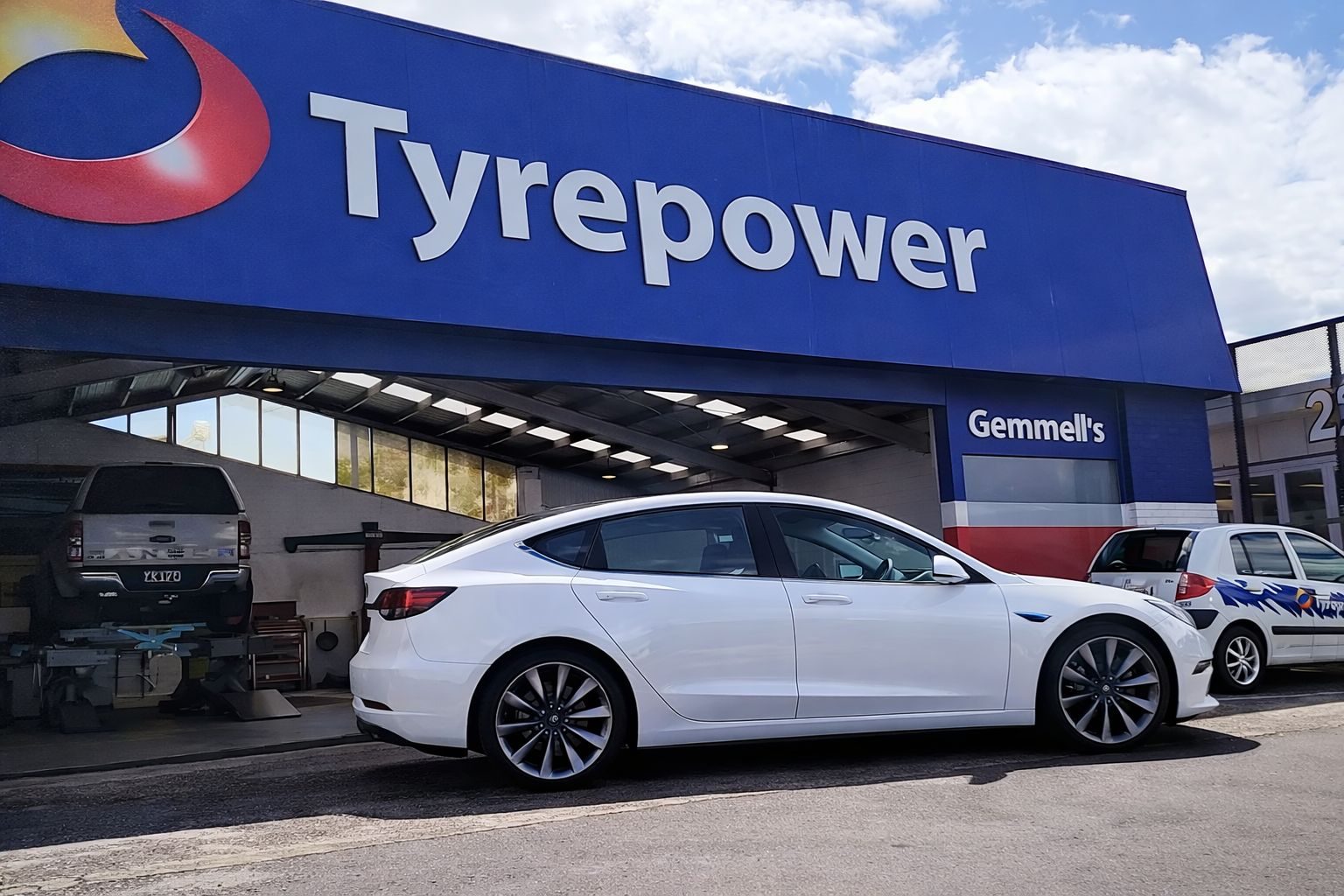 Everything You Need to Know About EV Tyres 1