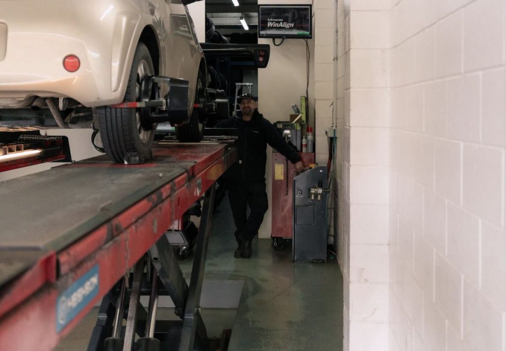 How Do I Know If I Need a Wheel Alignment? 1